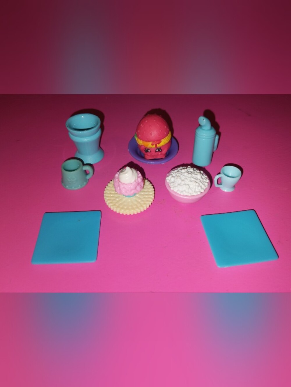 Barbie doll House plates kitchen accessories